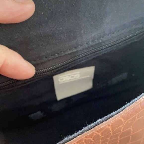 ASOS Brown Handbag With Gold Chain Strap & Handles - Picture 4 of 6